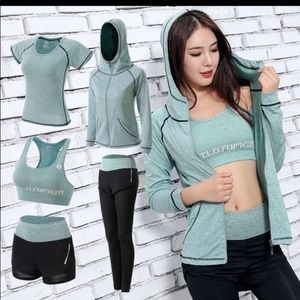 Women's Workout Clothes Set of 5 Exercise Athletic Outfit Size XLarge